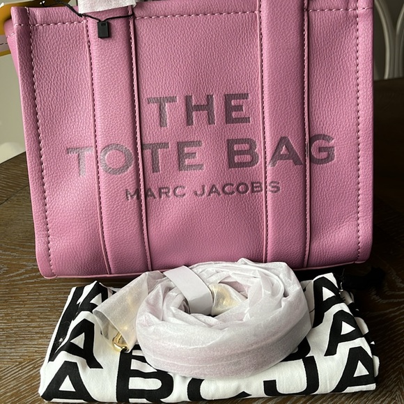 MARC Jacobs  THE TOTE NWT Rare Color mini bag in purple haze. - Picture 2 of 14